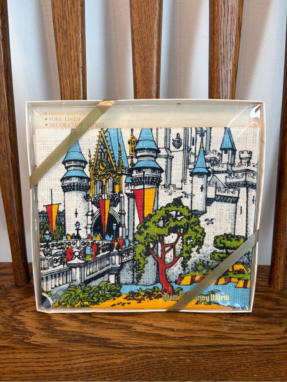 Vintage Walt Disney World Cinderella Castle Linen Decorative Towel NIB